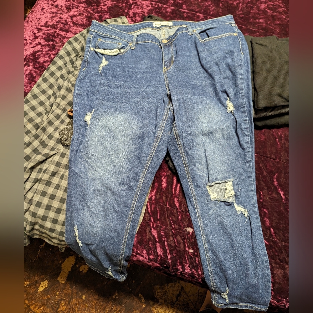 Size 20 skinny jeans with destruction.